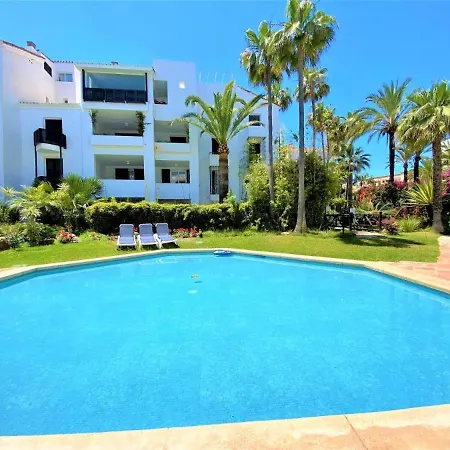 Oasis Riviera, Near Nikki Apartment Marbella